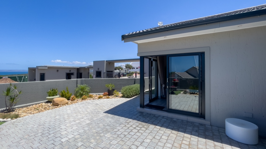 2 Bedroom Property for Sale in Groot Brakrivier Central Western Cape